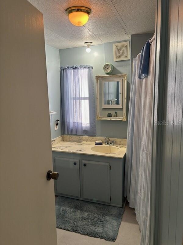 PALM LAKE ESTATES - Residential