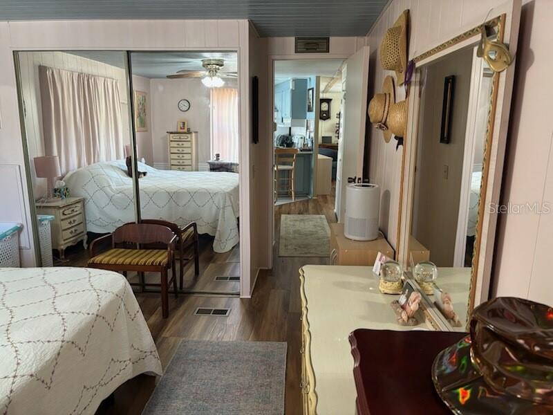 PALM LAKE ESTATES - Residential