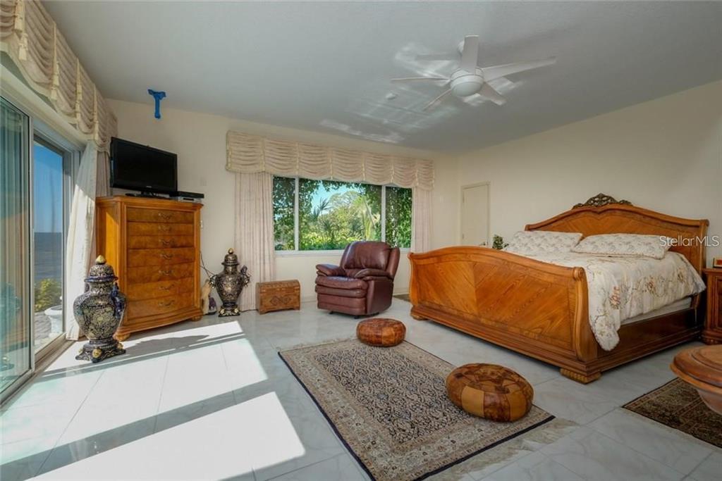 SAPPHIRE SHORES - Residential