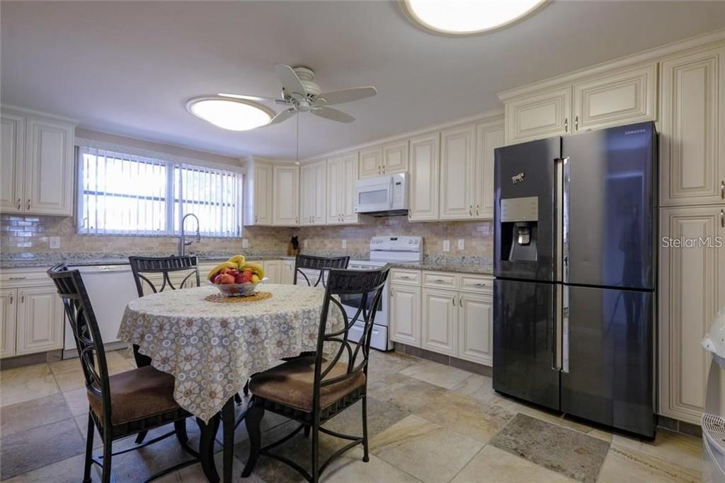 SAPPHIRE SHORES - Residential