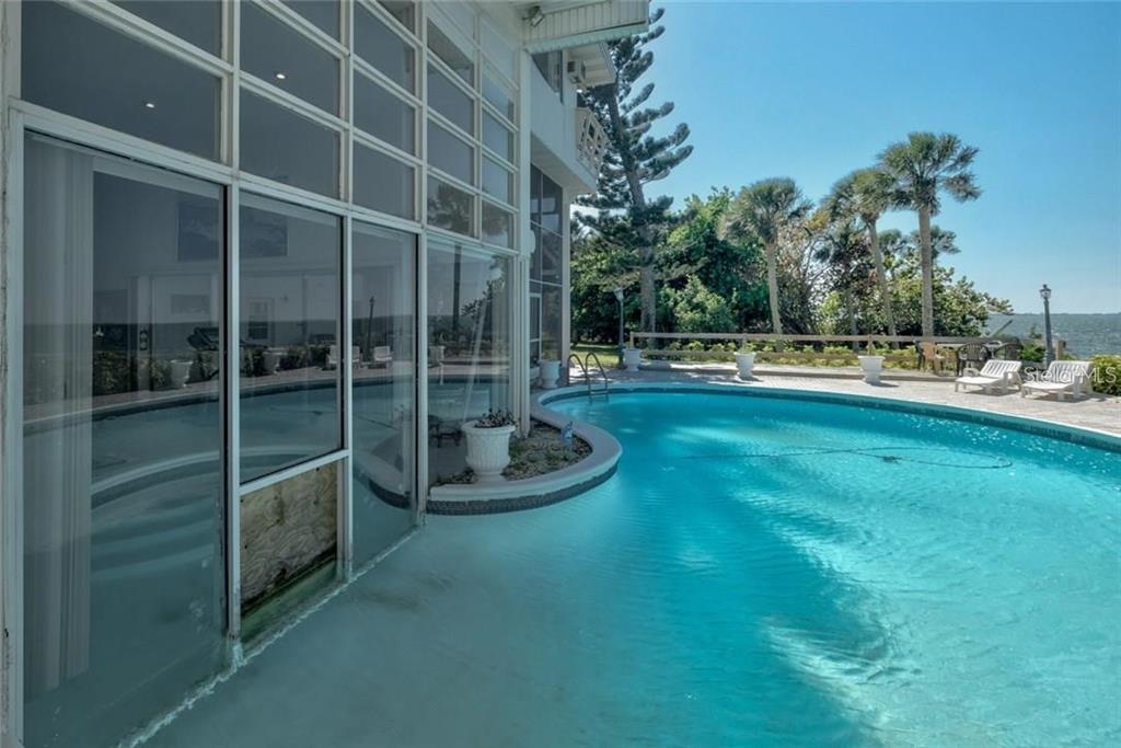 SAPPHIRE SHORES - Residential