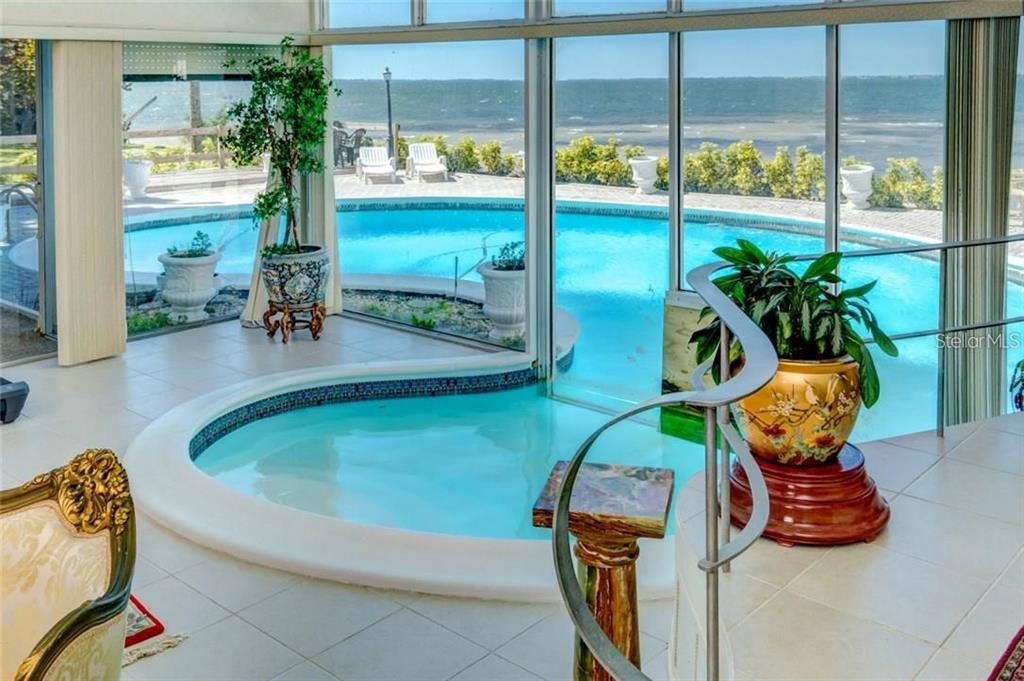 SAPPHIRE SHORES - Residential