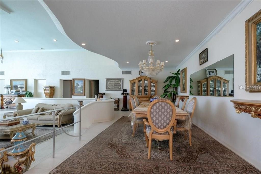 SAPPHIRE SHORES - Residential