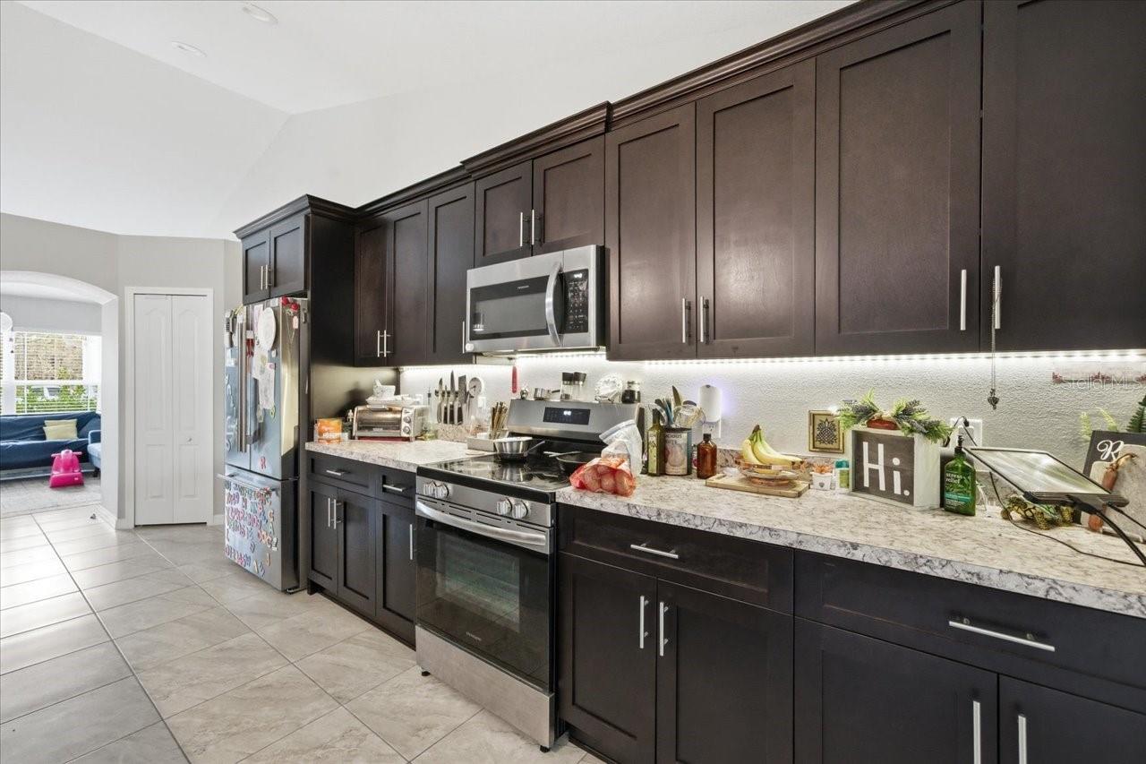 ROYAL HIGHLANDS - Residential