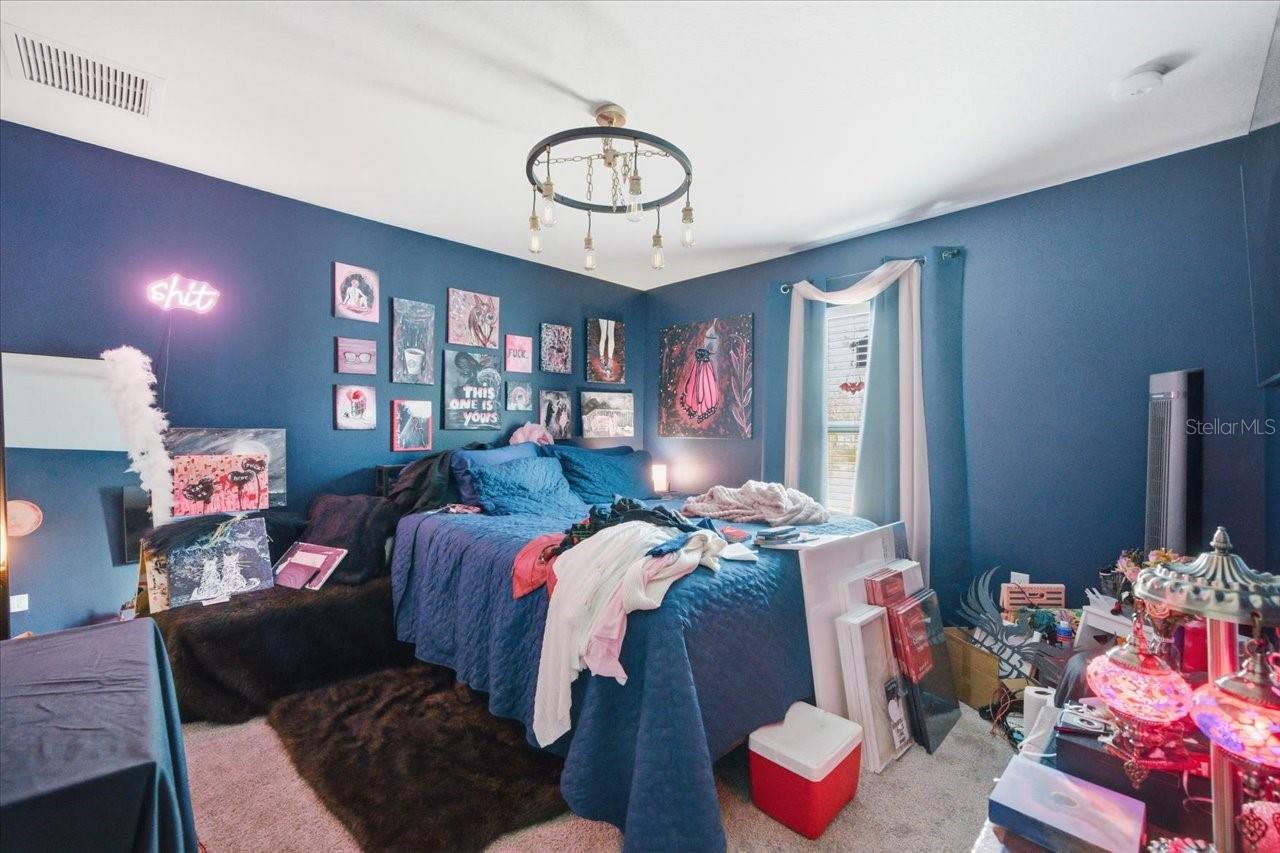 ROYAL HIGHLANDS - Residential