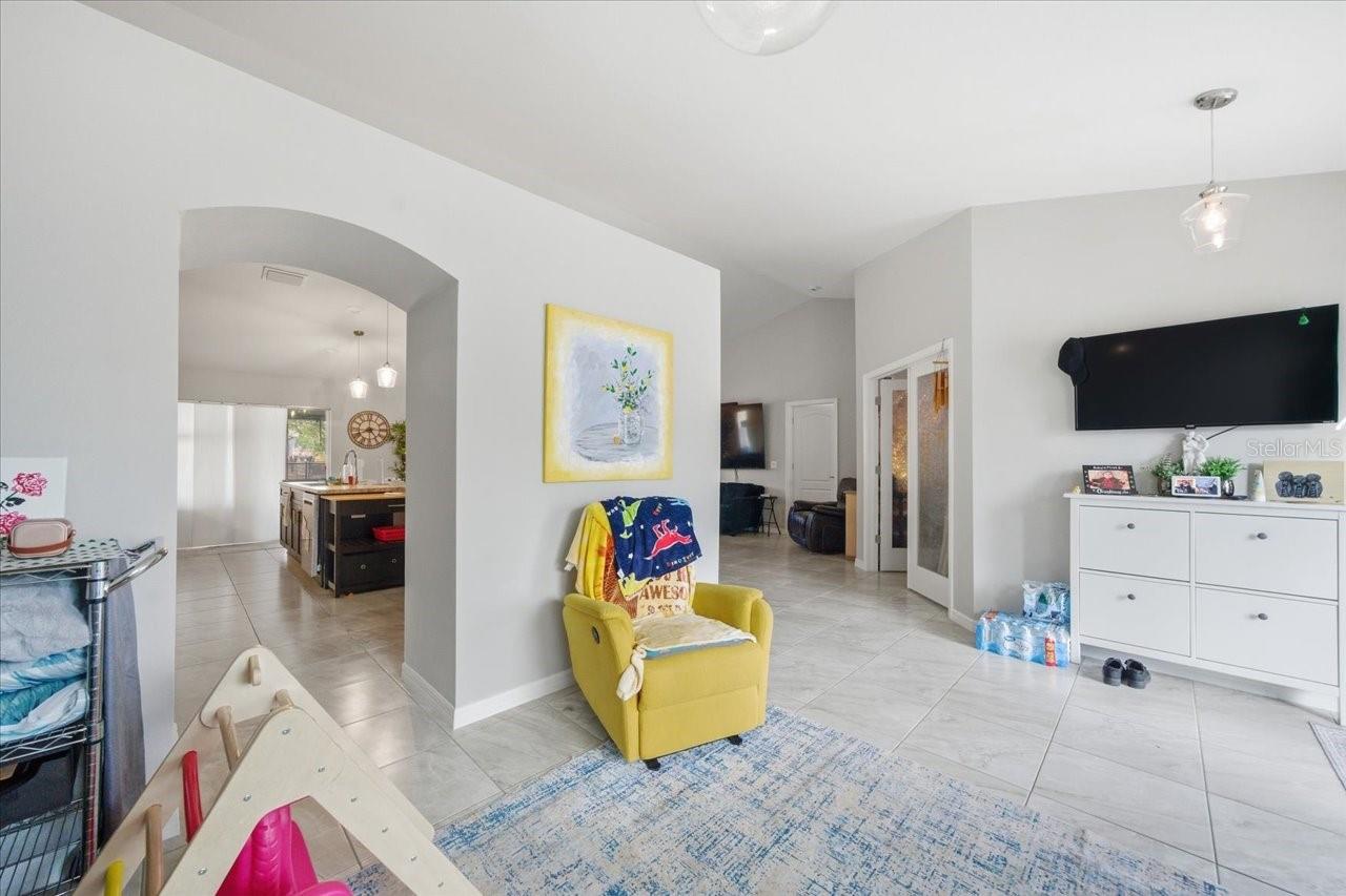 ROYAL HIGHLANDS - Residential