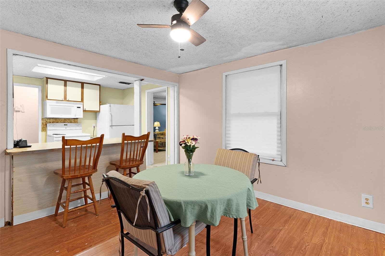 SMITH LAKE VILLAGE - Residential