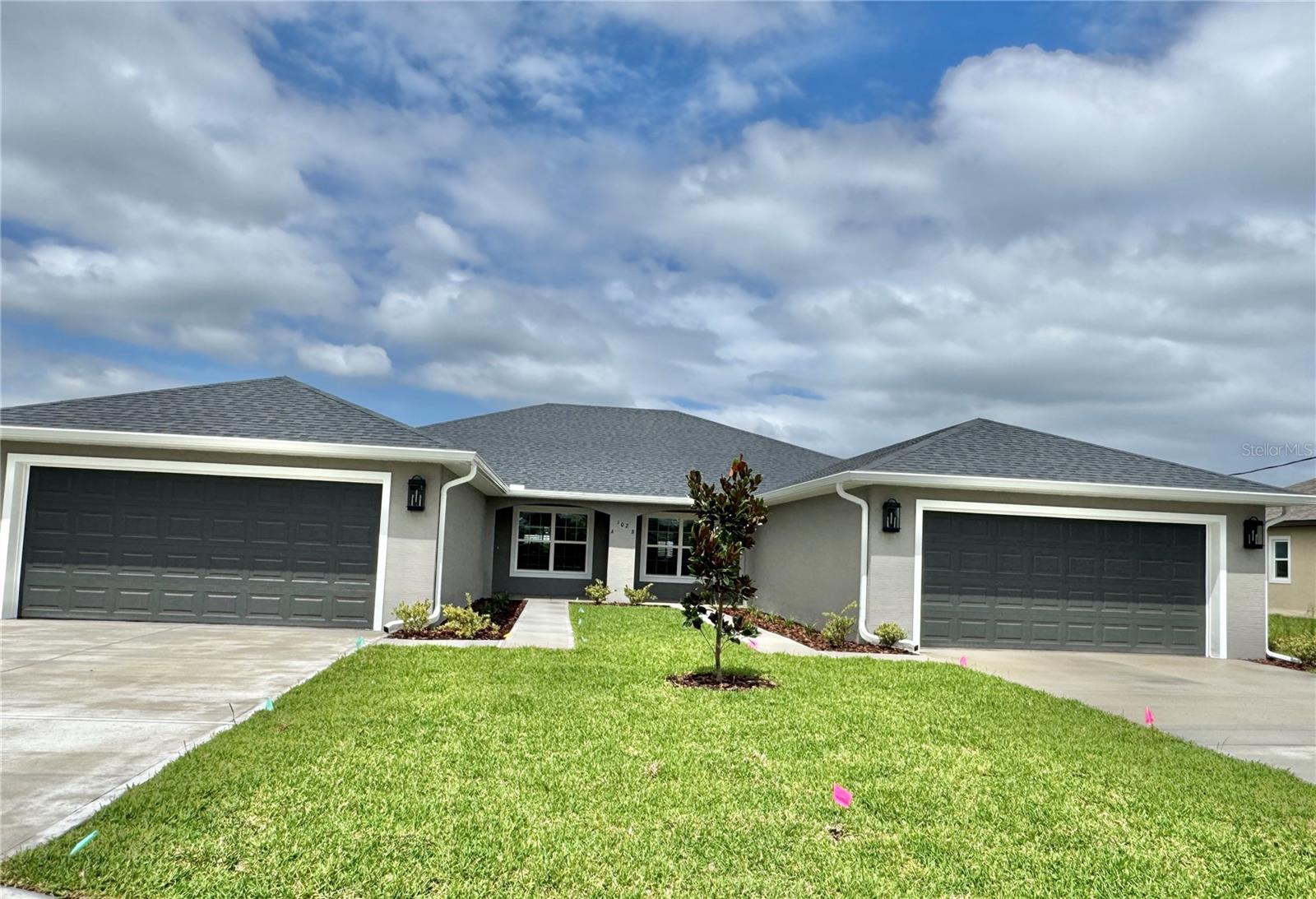 Brand New Waterview Duplex for Rent – Available October 1st
Be the first tenant in this beautiful new construction!
• 4 Bedrooms | 2 Bathrooms | 2-Car Garage, Ample Driveway
• Spacious open layout – Bright Living & Dining Room with modern design
• Designer kitchen – 42” cabinets, backsplash, quartz countertops, large pantry & all-new stainless steel appliances
• Master suite – Large walk-in closet, granite countertops & tiled shower
• Guest bath – Tub with shower
• Flooring – Elegant tile throughout, carpet in bedrooms for comfort
• Outdoor living – Covered lanai with serene views of a freshwater canal
This home combines style, comfort, and convenience in a peaceful setting. Don’t miss this opportunity to call it home!