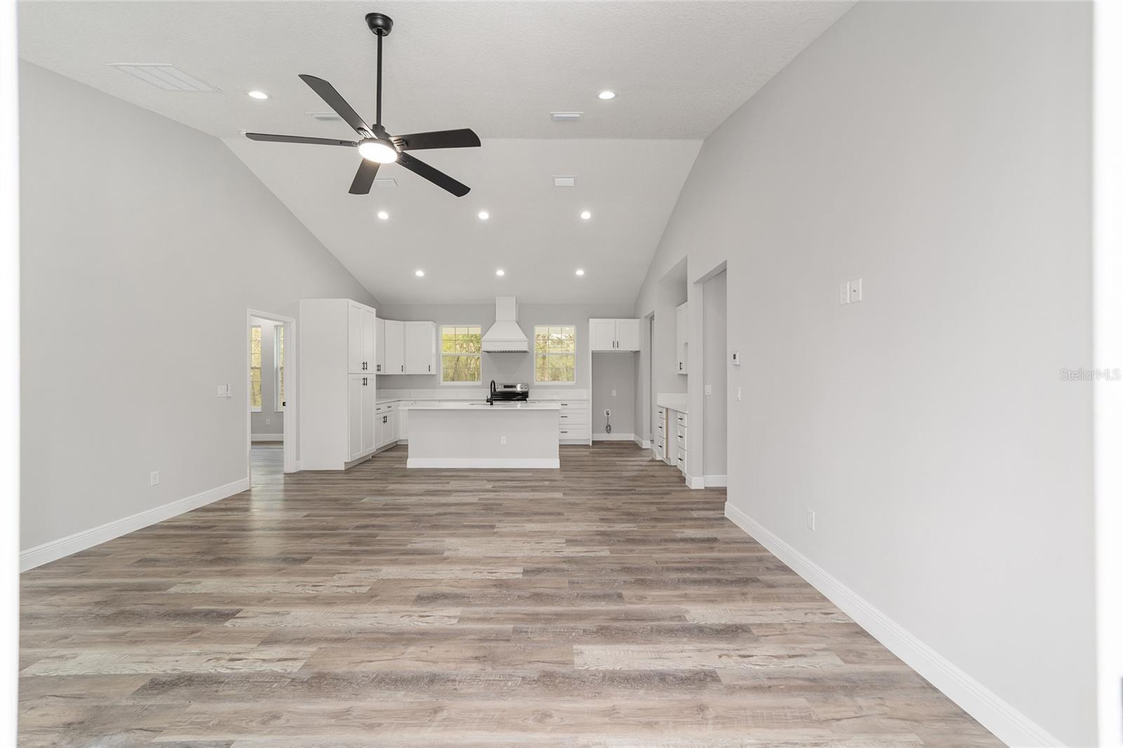 WILLISTON HYLNDS GOLF & C CLUB ESTATE - Residential Lease