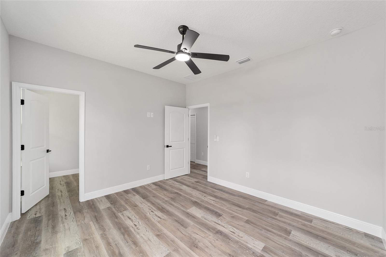 WILLISTON HYLNDS GOLF & C CLUB ESTATE - Residential Lease