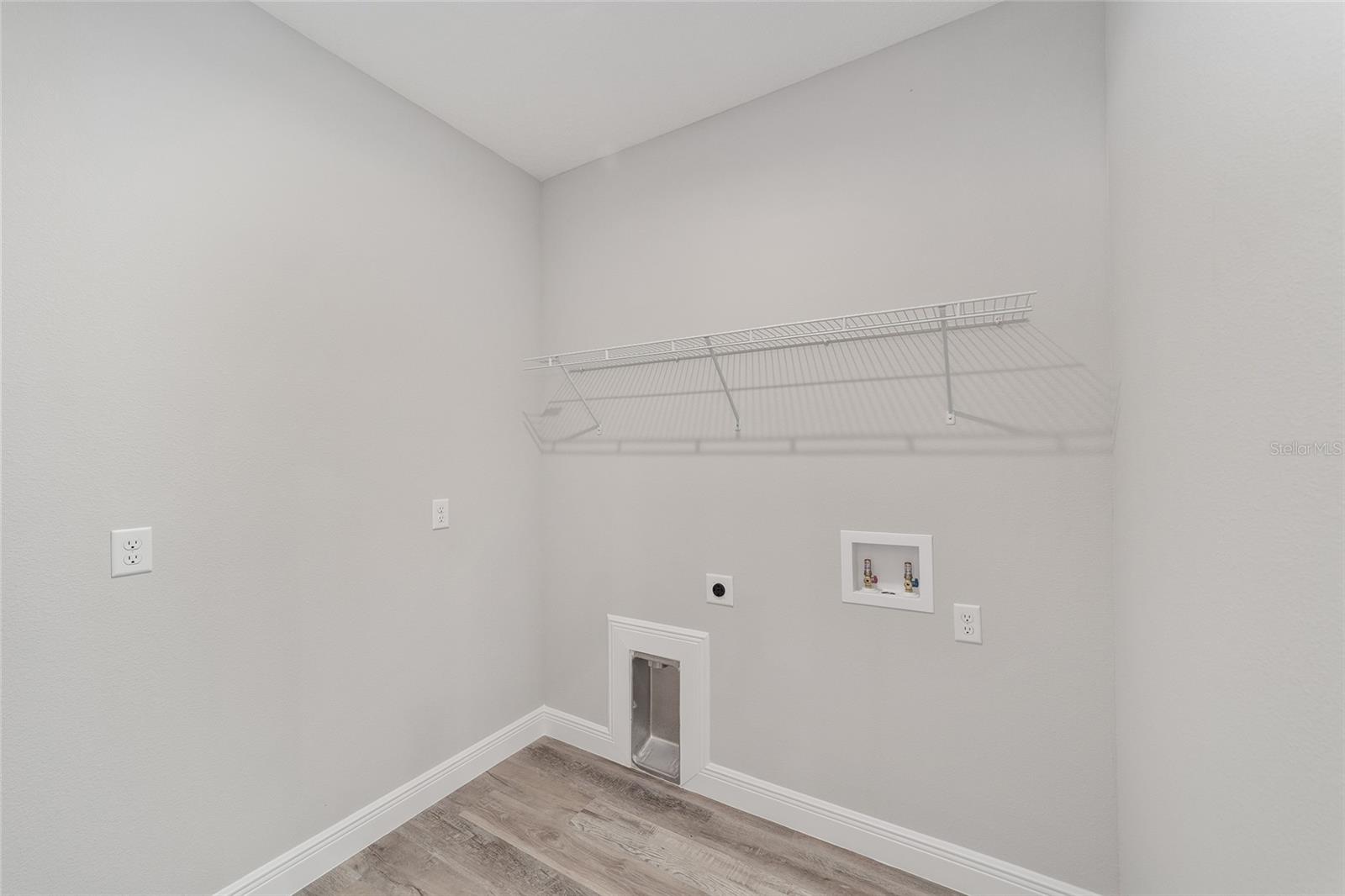 WILLISTON HYLNDS GOLF & C CLUB ESTATE - Residential Lease