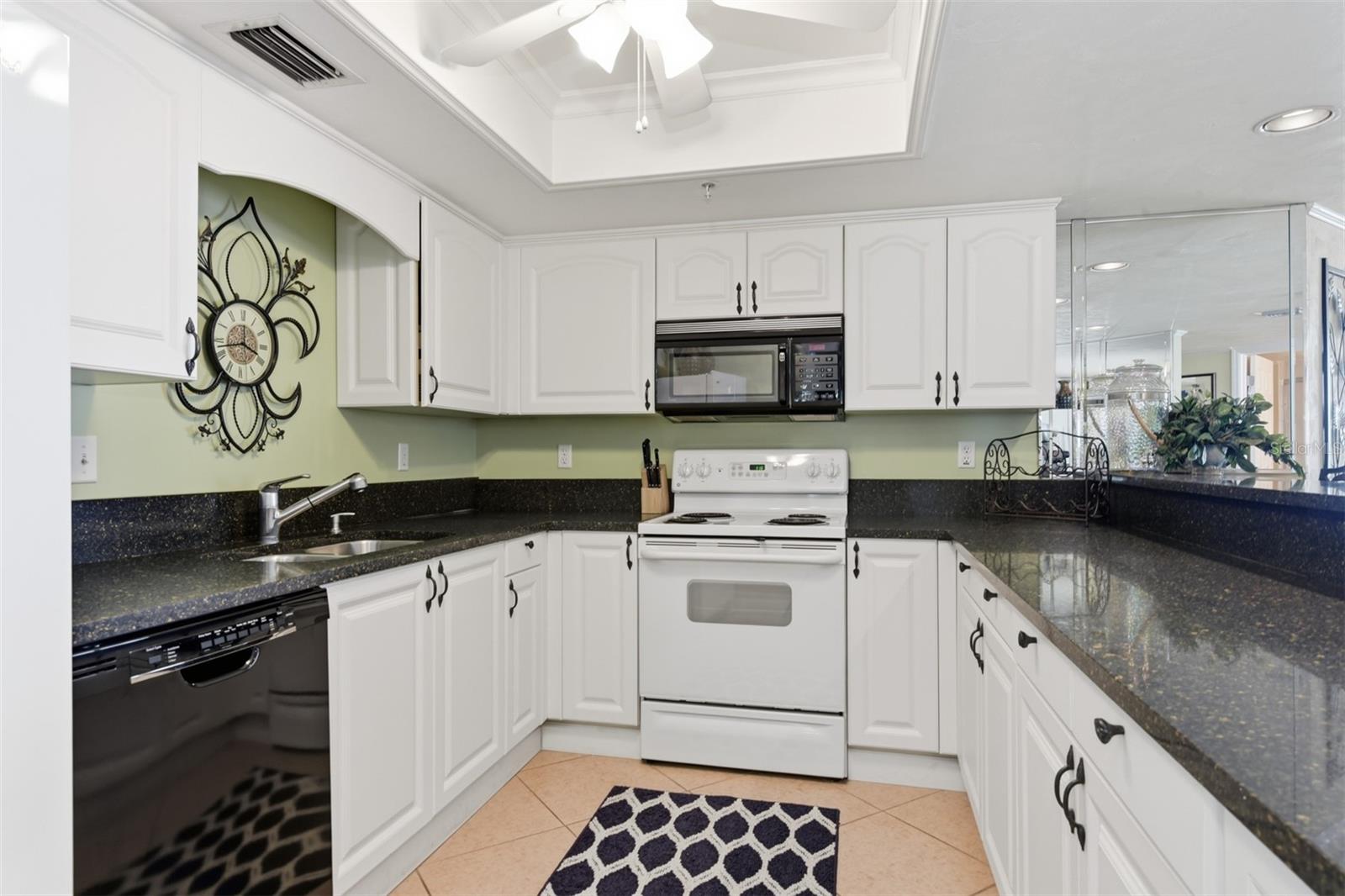 PENINSULA CONDO - Residential