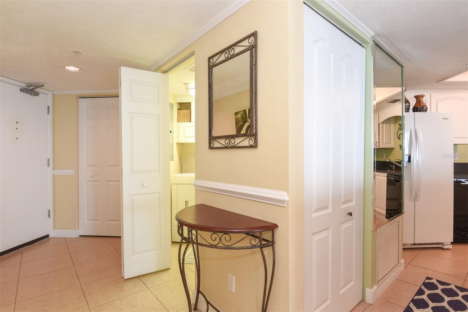 PENINSULA CONDO - Residential