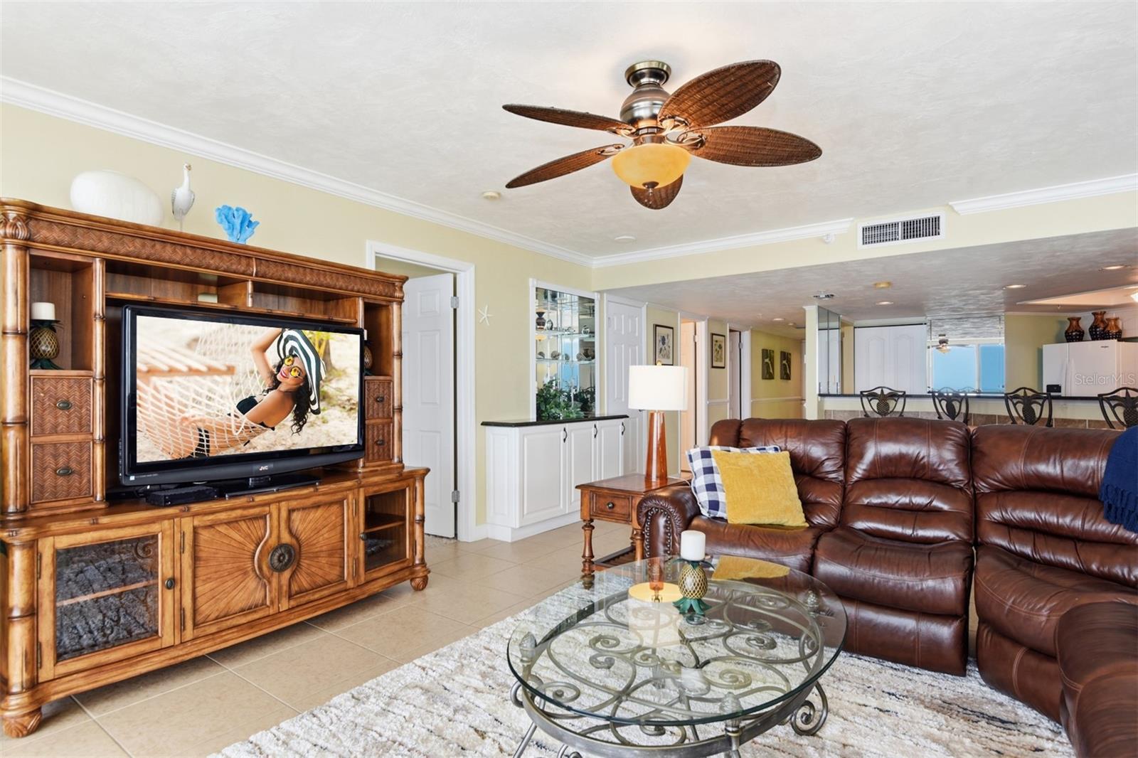 PENINSULA CONDO - Residential