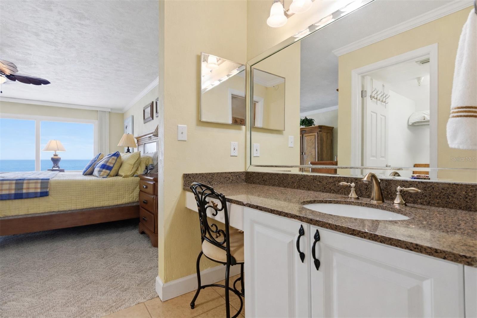 PENINSULA CONDO - Residential