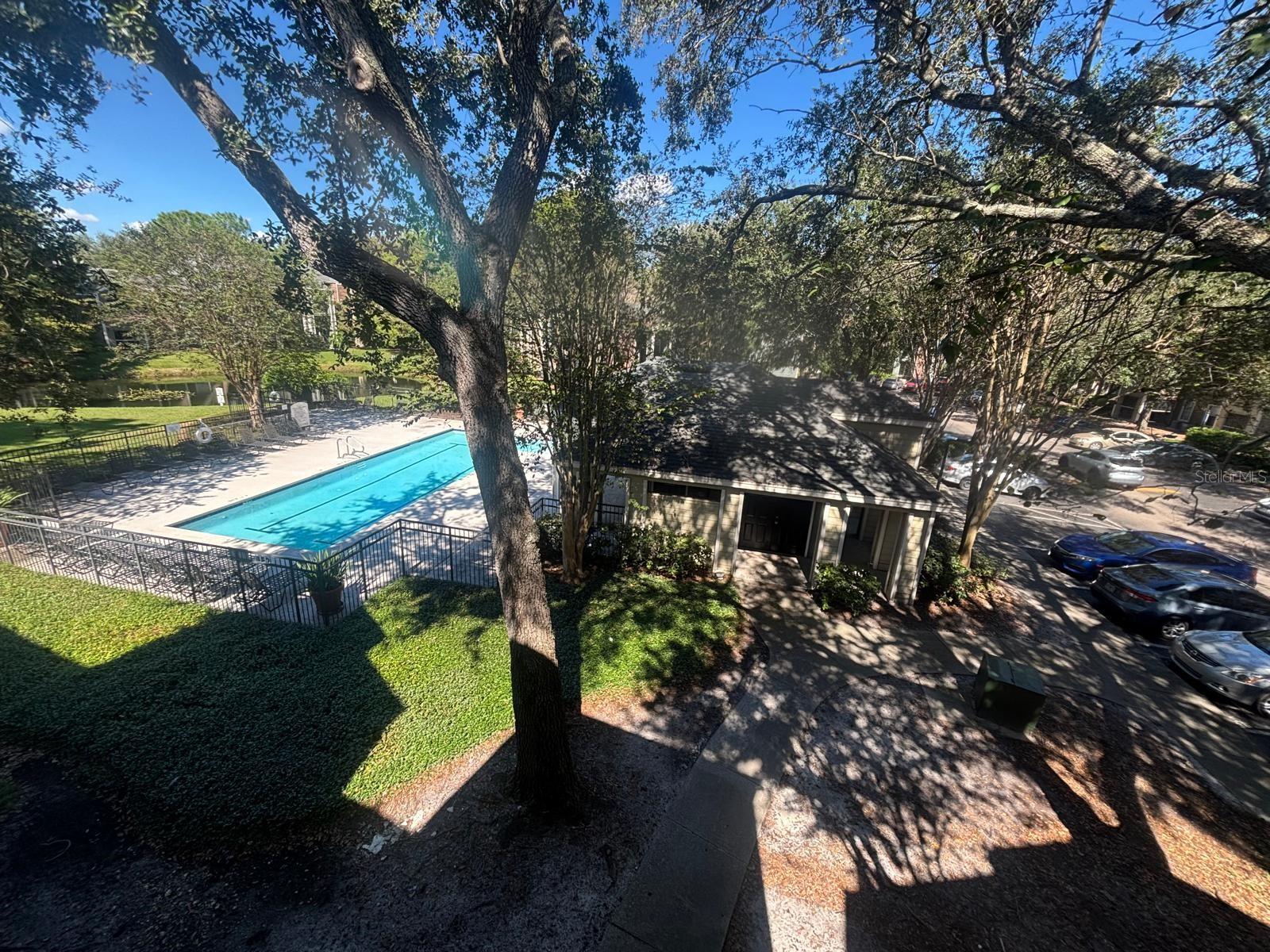 2201 METROPOLITAN WAY 1433