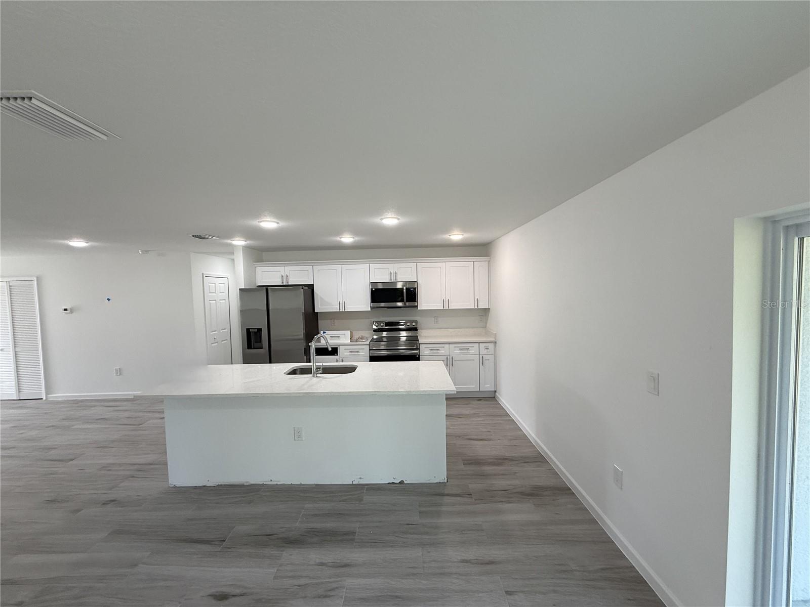 PORT CHARLOTTE SUB 08 - Residential Lease