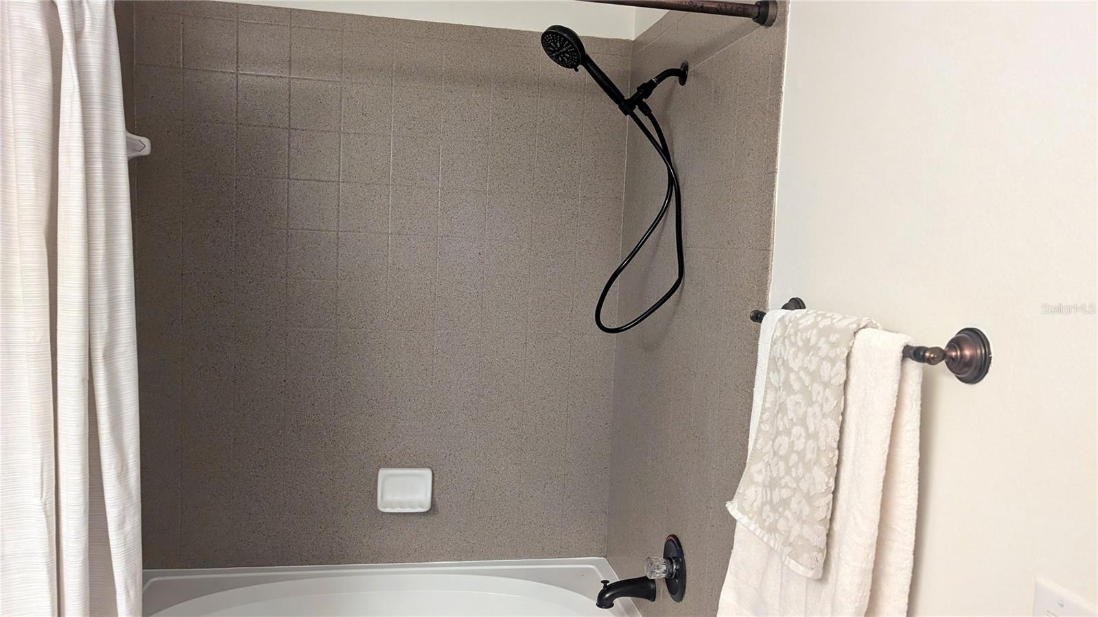 VILLAS AT LAKESIDE A CONDO - Residential