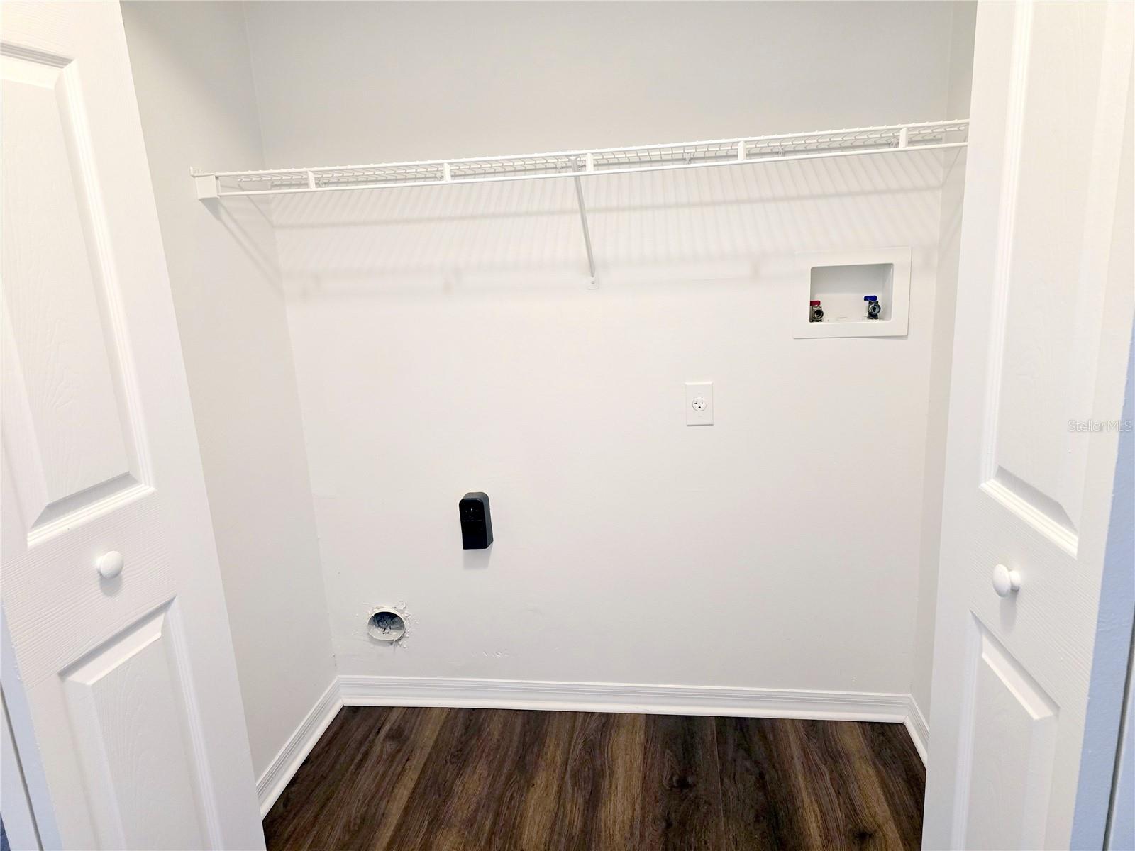 VILLAS AT LAKESIDE A CONDO - Residential