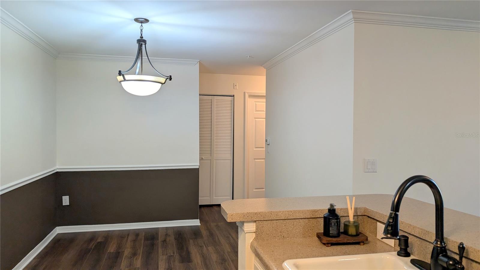 VILLAS AT LAKESIDE A CONDO - Residential