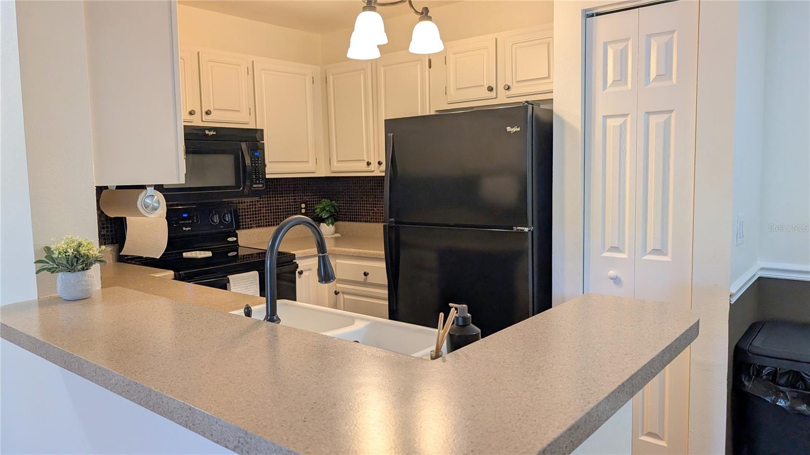 VILLAS AT LAKESIDE A CONDO - Residential