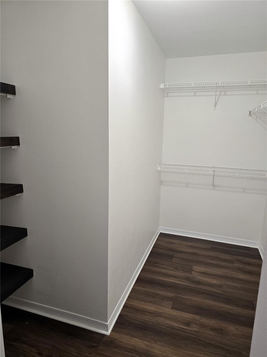 VILLAS AT LAKESIDE A CONDO - Residential