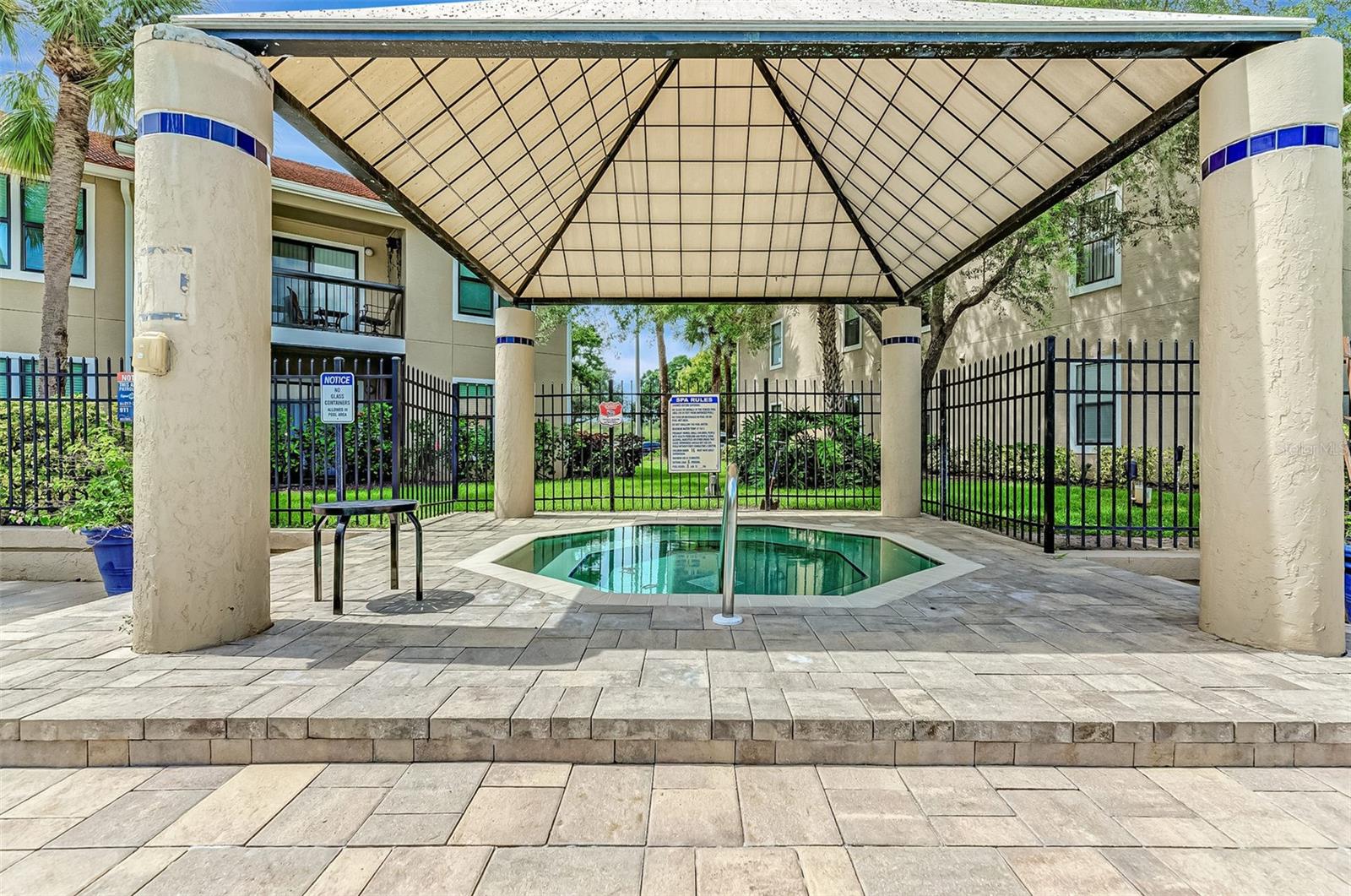 VINTAGE GRAND - Residential