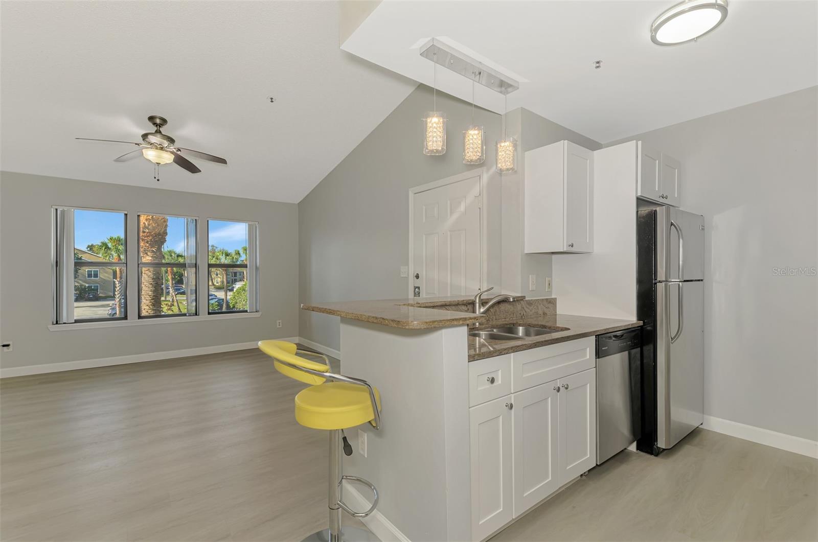 VINTAGE GRAND - Residential