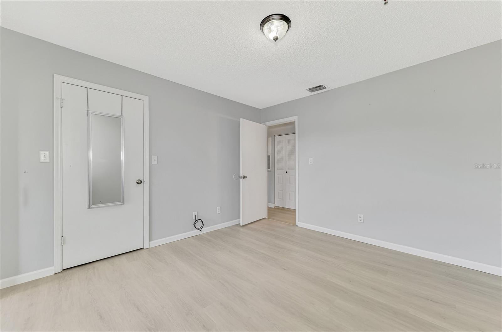 VINTAGE GRAND - Residential