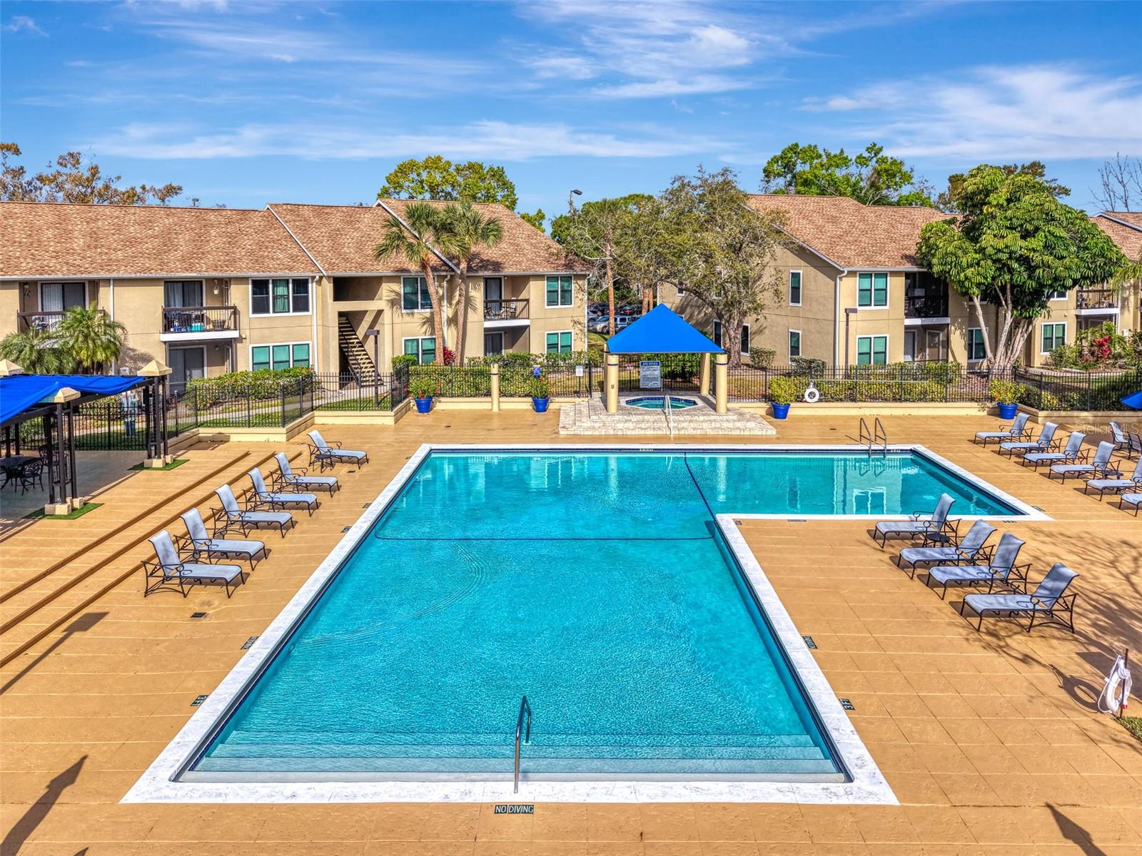 VINTAGE GRAND - Residential