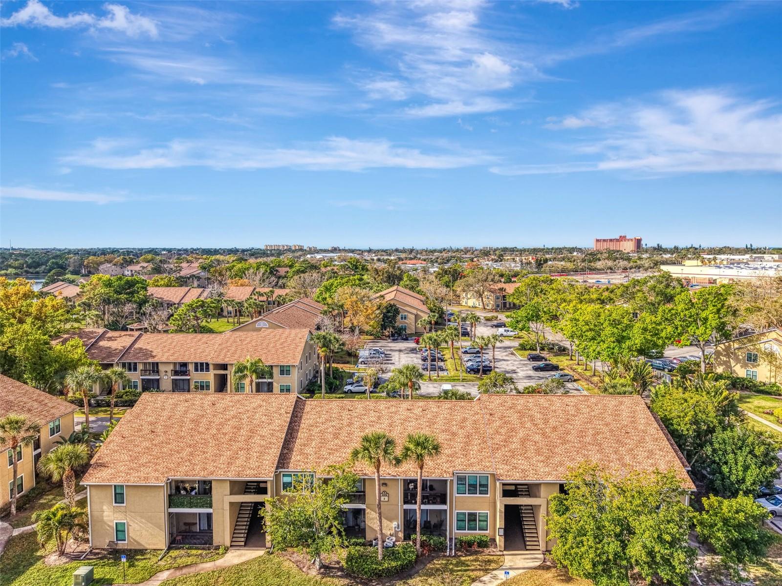 VINTAGE GRAND - Residential