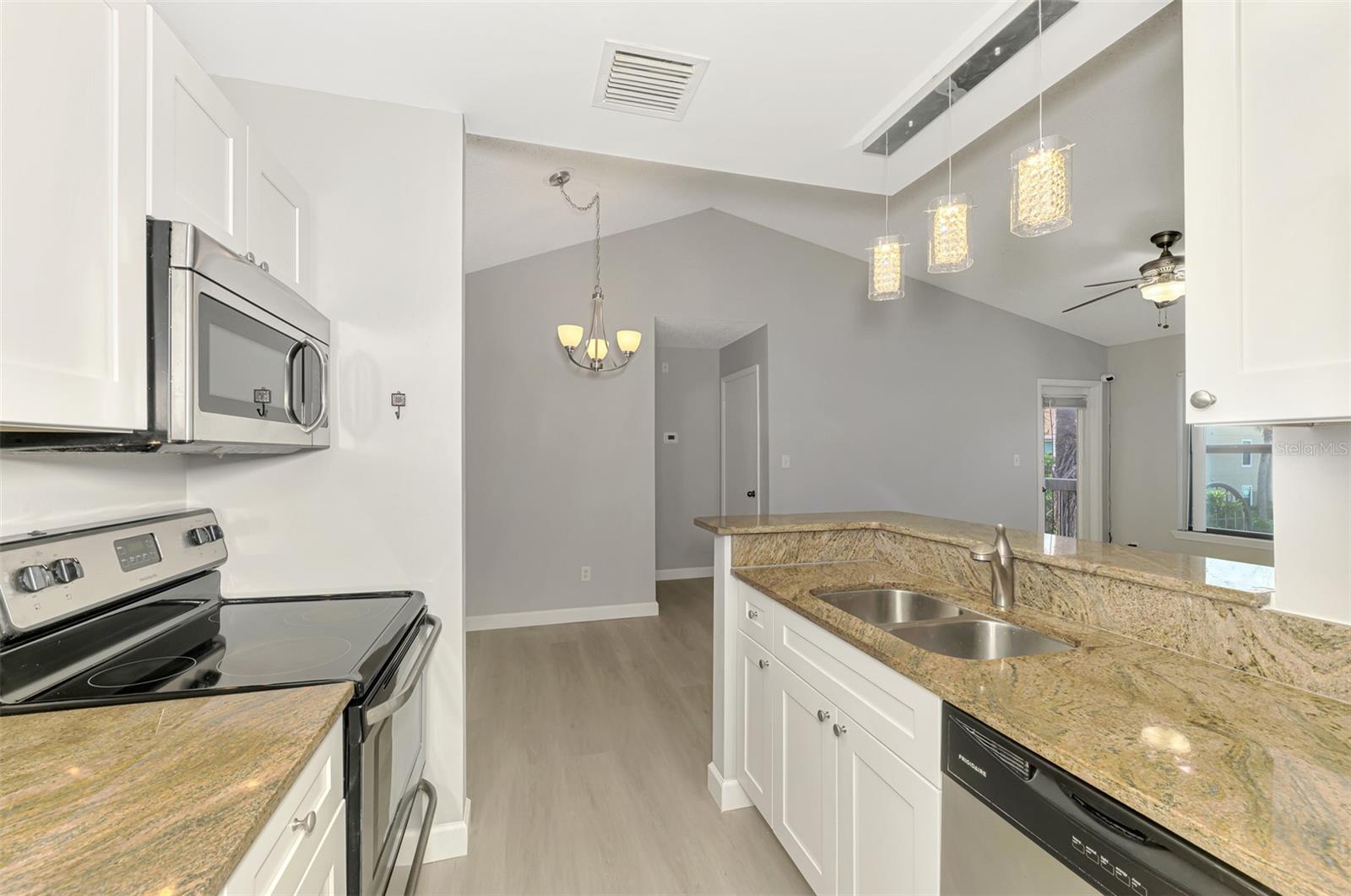 VINTAGE GRAND - Residential