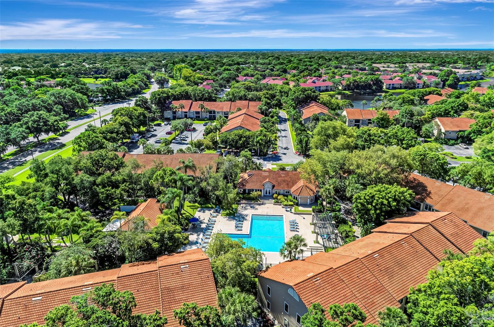 VINTAGE GRAND - Residential