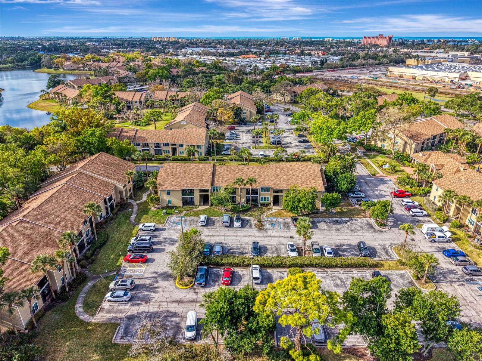 VINTAGE GRAND - Residential