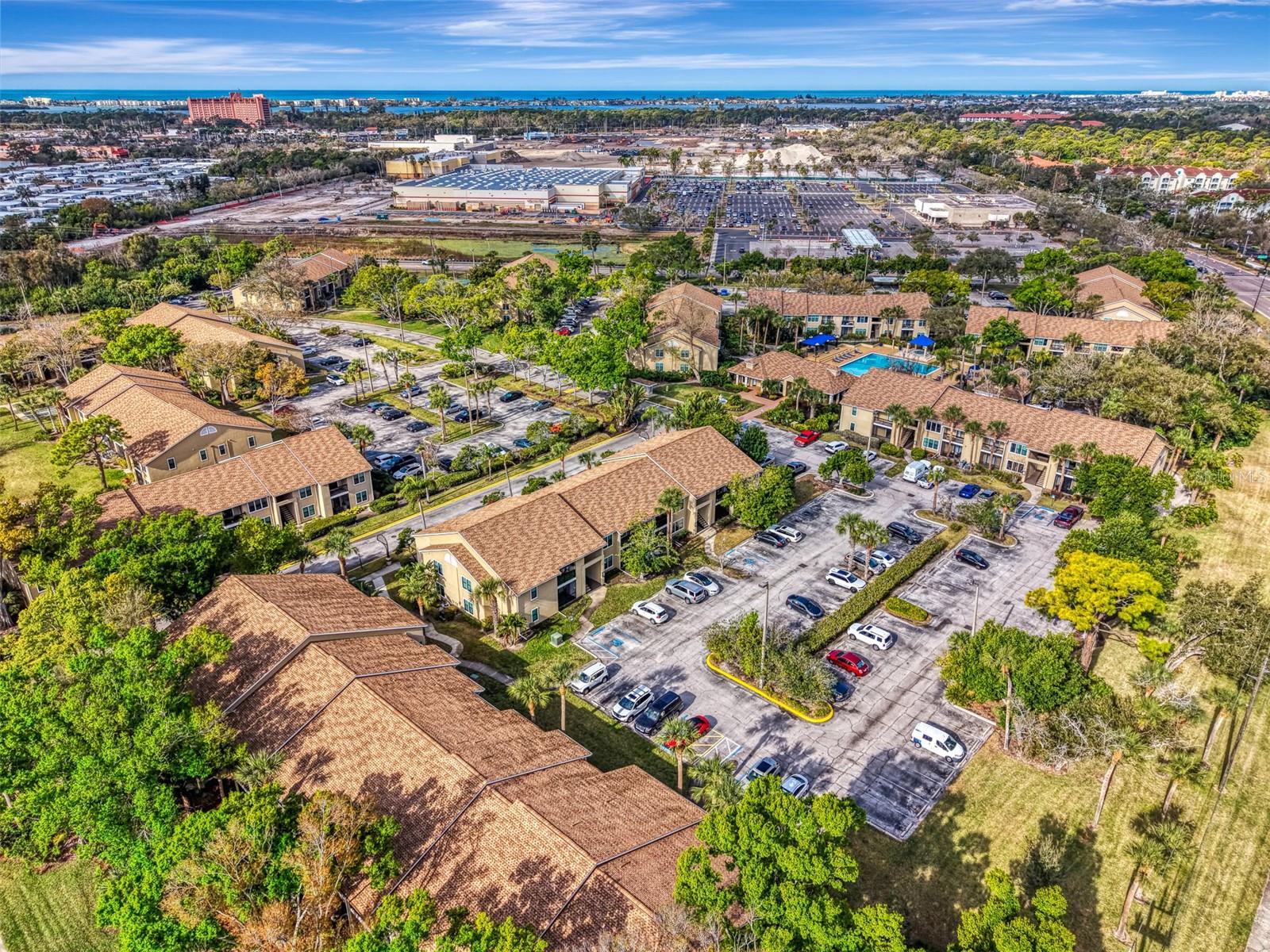 VINTAGE GRAND - Residential