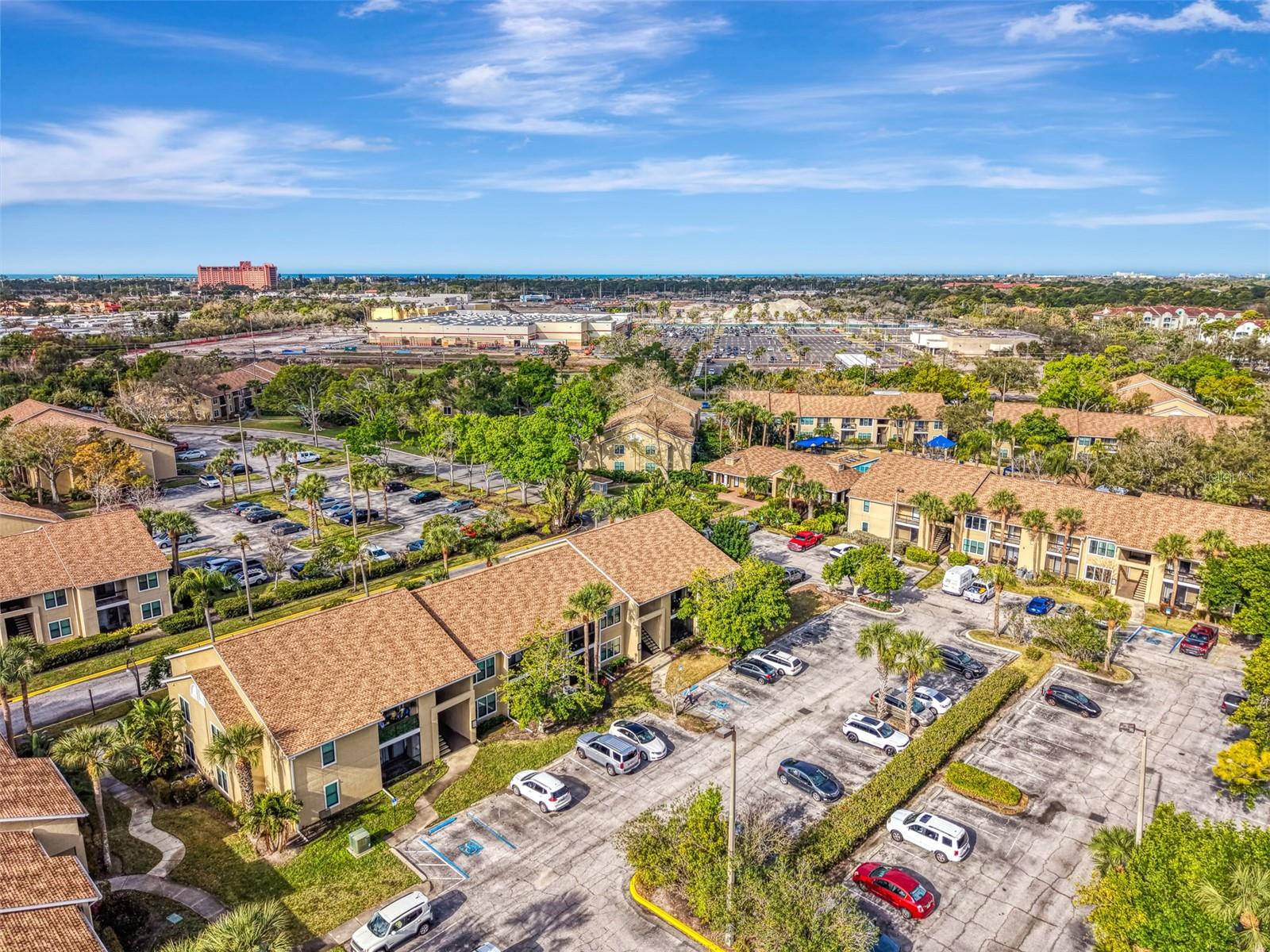 VINTAGE GRAND - Residential