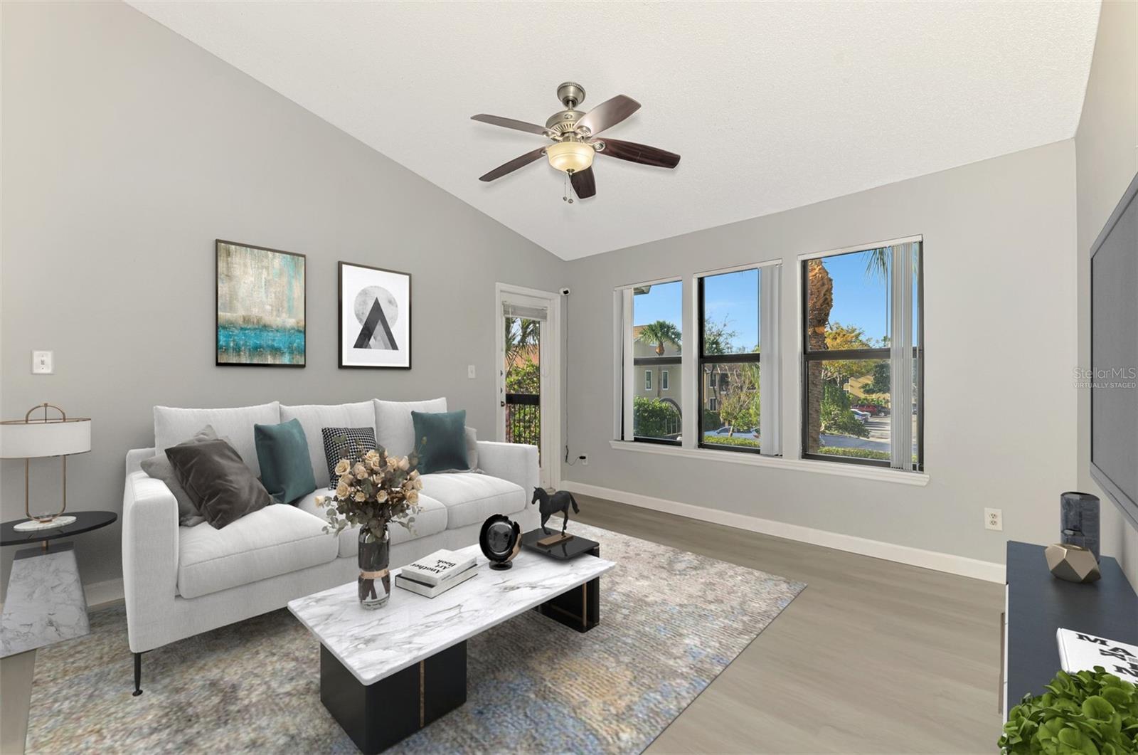 VINTAGE GRAND - Residential