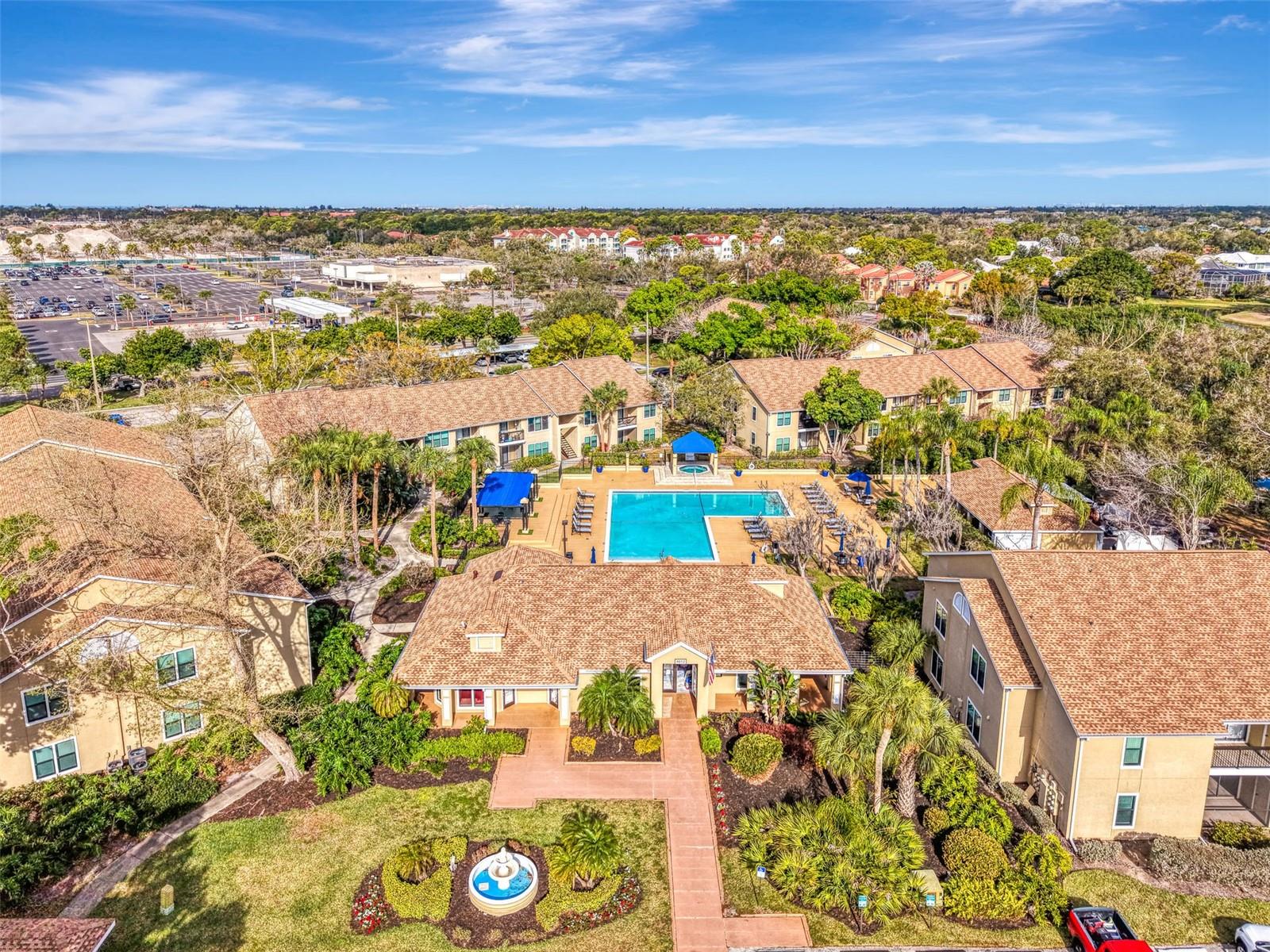 VINTAGE GRAND - Residential