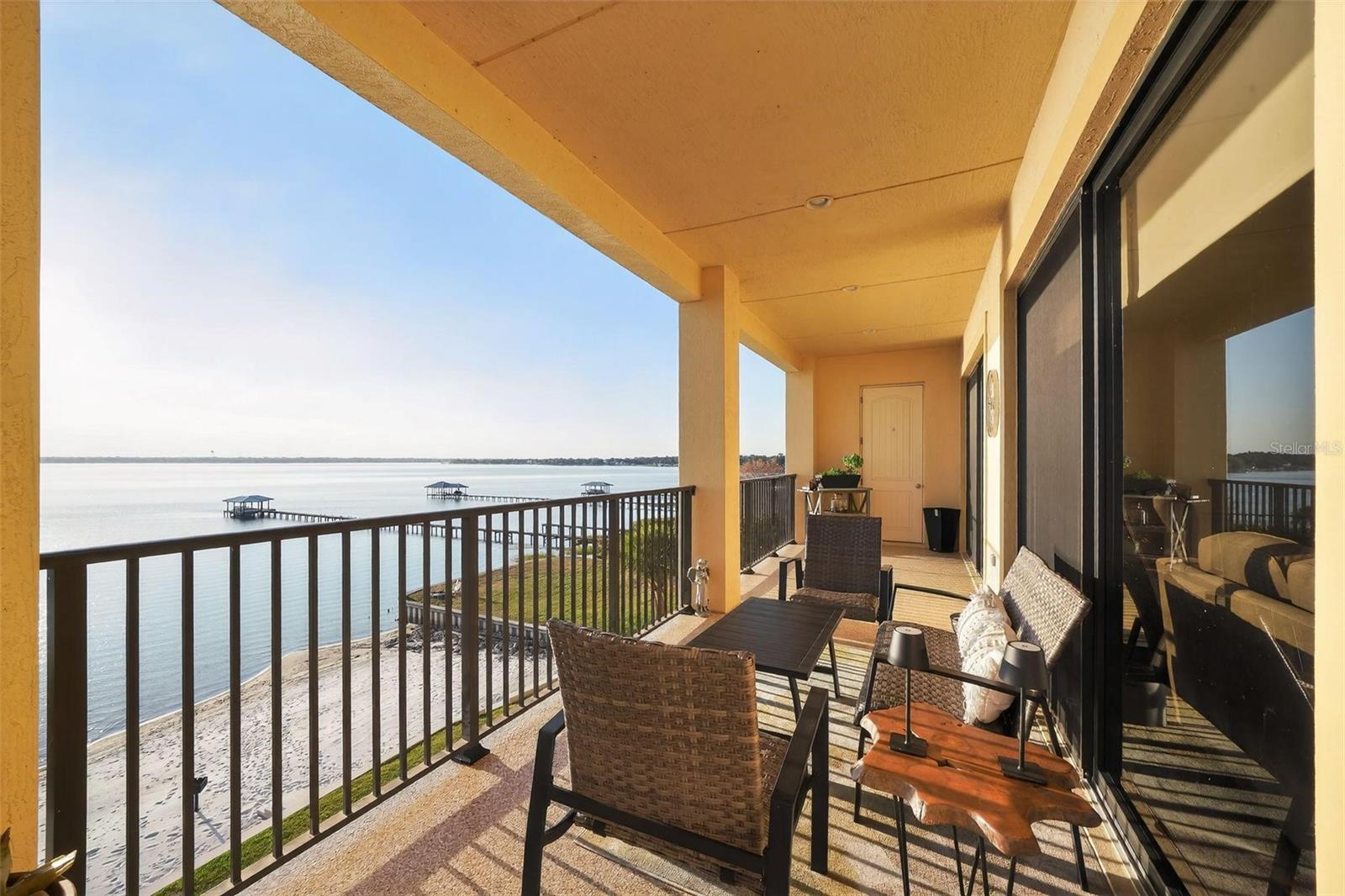 MAJESTIC COVE - Residential