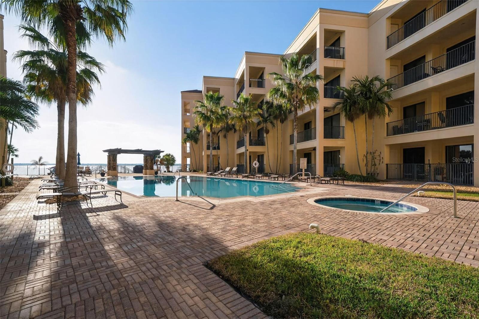 MAJESTIC COVE - Residential