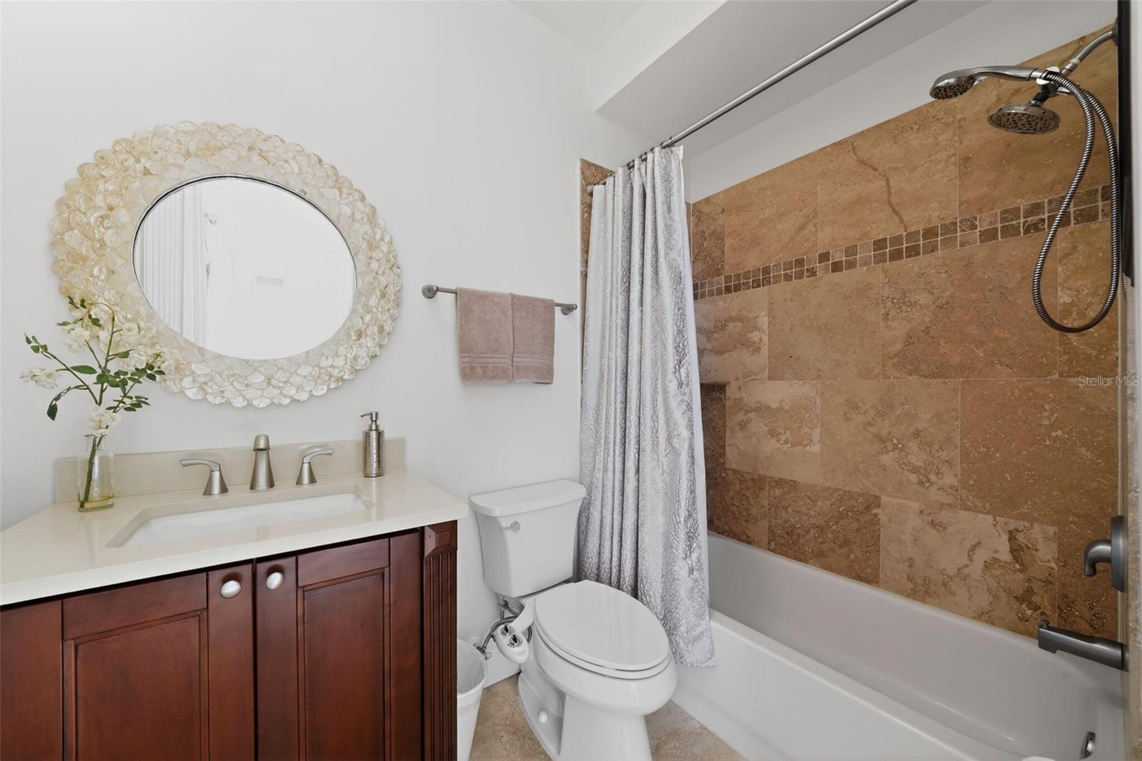 MAJESTIC COVE - Residential