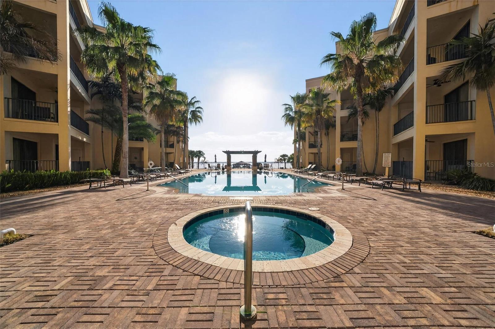 MAJESTIC COVE - Residential