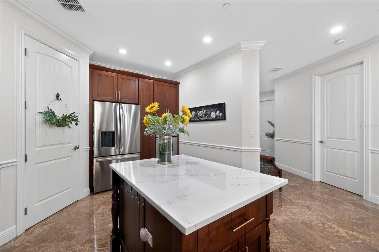 MAJESTIC COVE - Residential