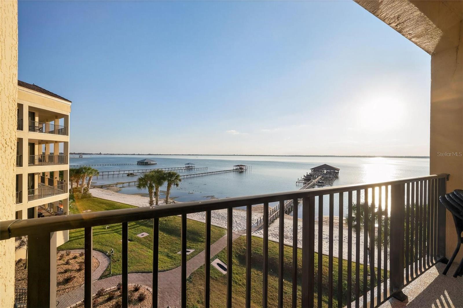 MAJESTIC COVE - Residential