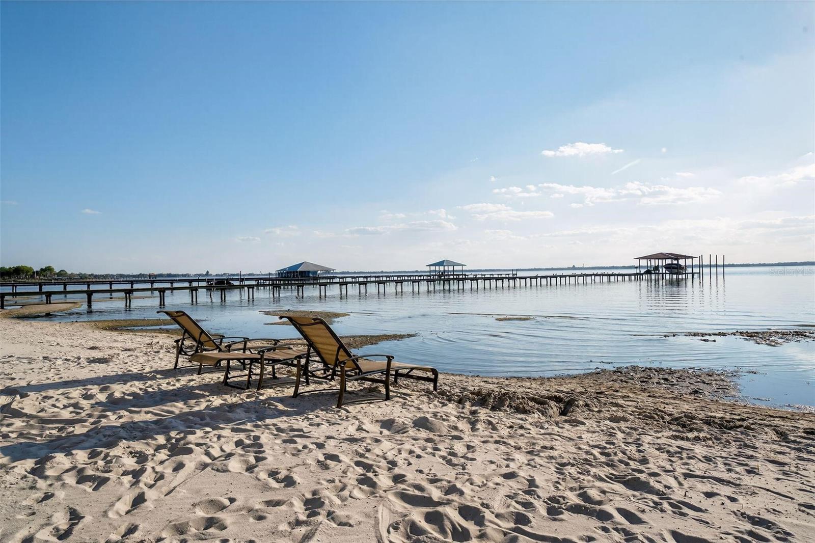 MAJESTIC COVE - Residential