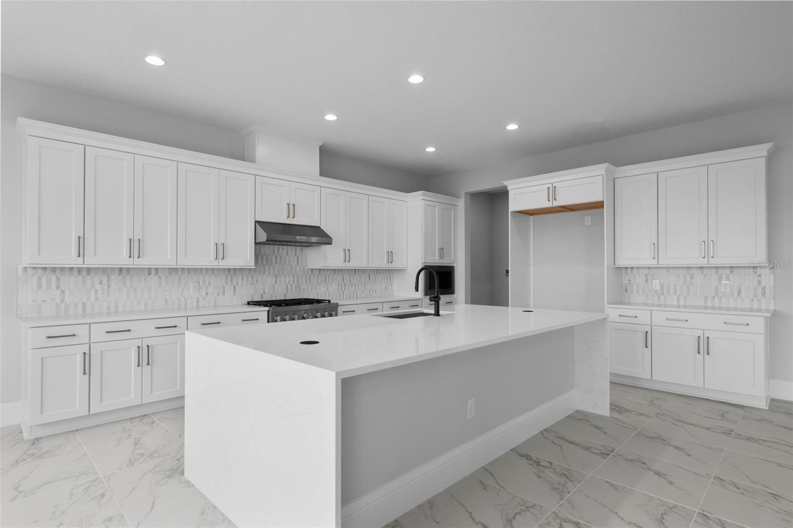 BELLA COLLINA EAST SUB - Residential