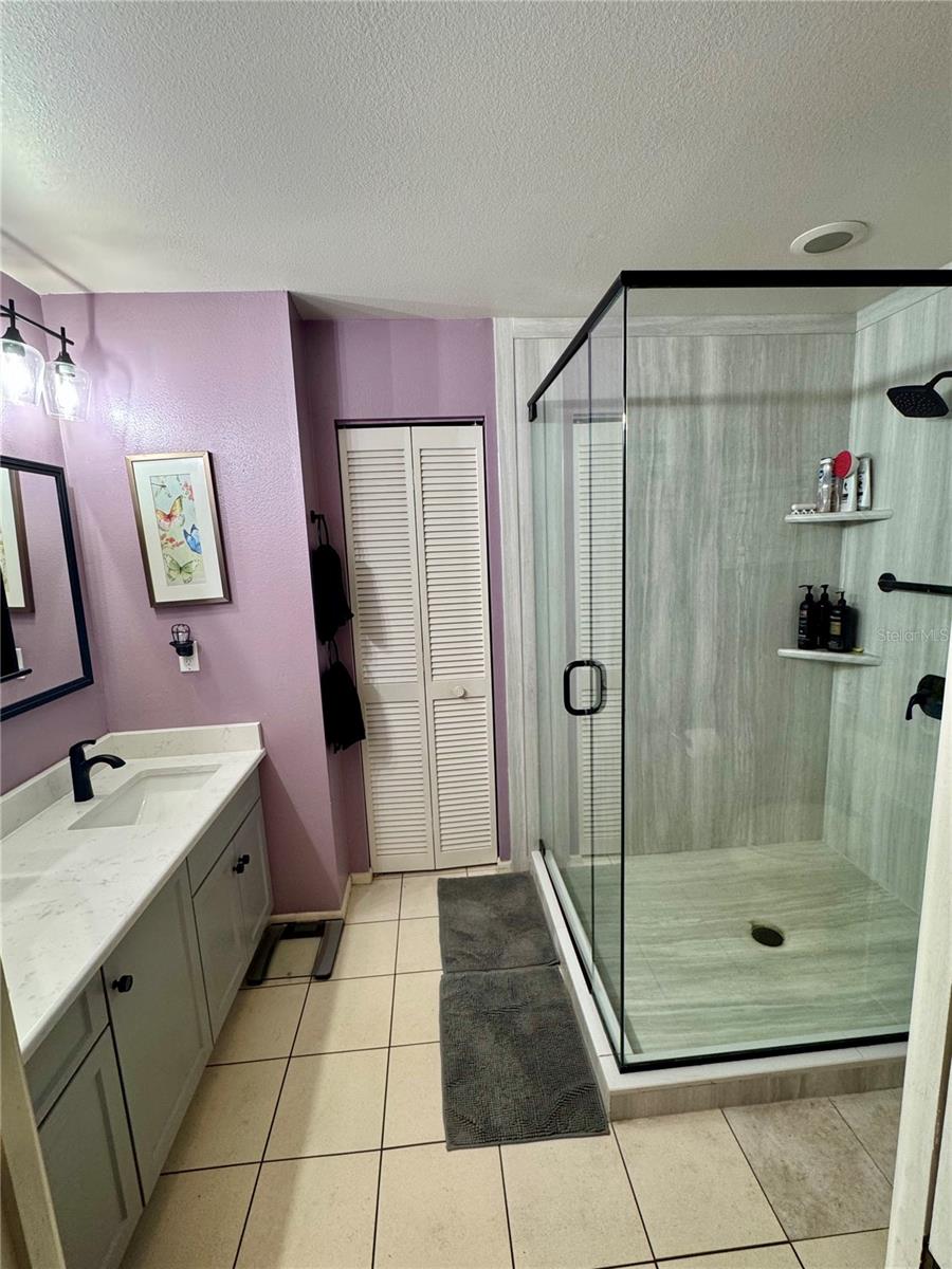 VILLAGE OAKS SEC B - Residential