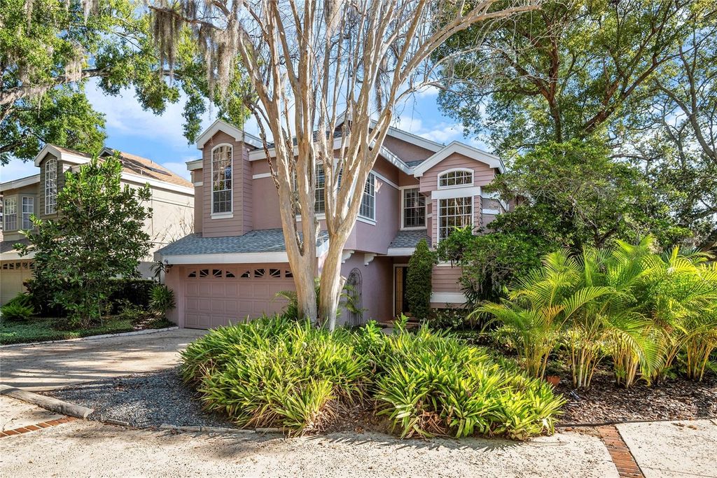 Photo of 595 Huntington Avenue #4, Winter Park, FL 32789 (MLS # O6329412)