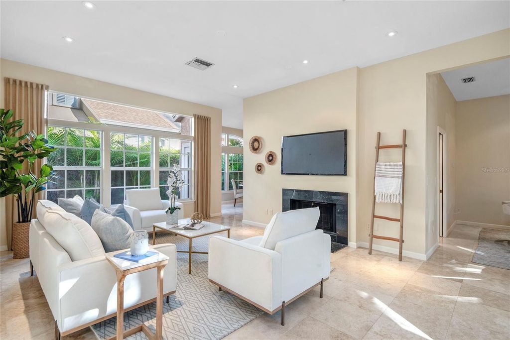 Photo of 595 Huntington Avenue #4, Winter Park, FL 32789 (MLS # O6329412)