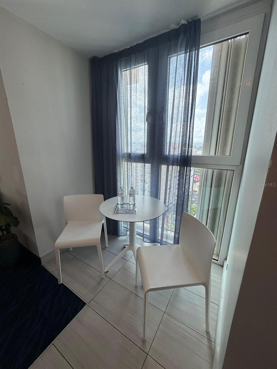 COND. ESJ TOWERS - Residential